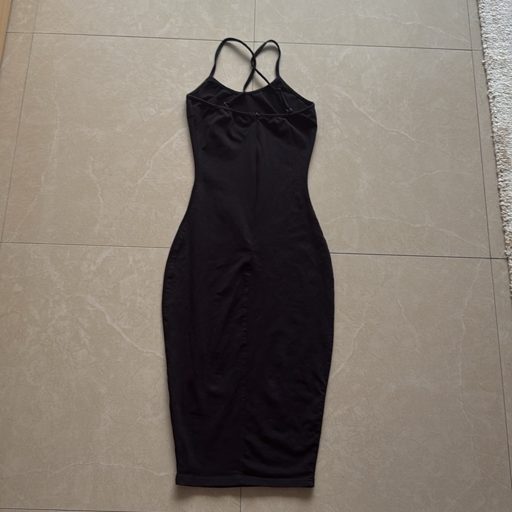 By the way. Black midi dress size XXS - Picture 3 of 3